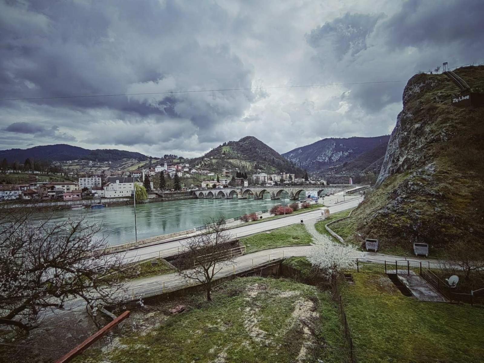 Ive Andrica 3 Appartement Višegrad Buitenkant foto