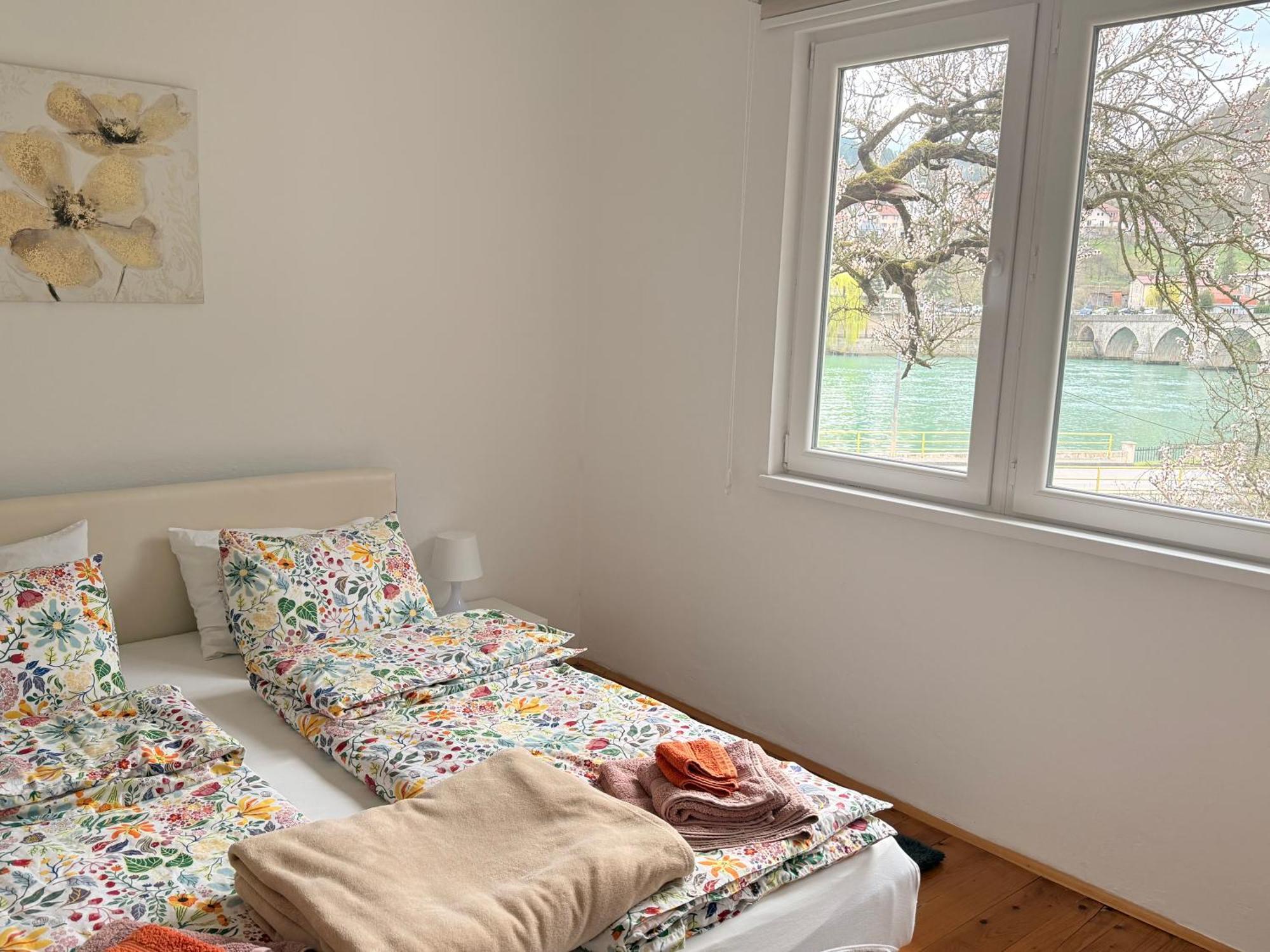 Ive Andrica 3 Appartement Višegrad Buitenkant foto