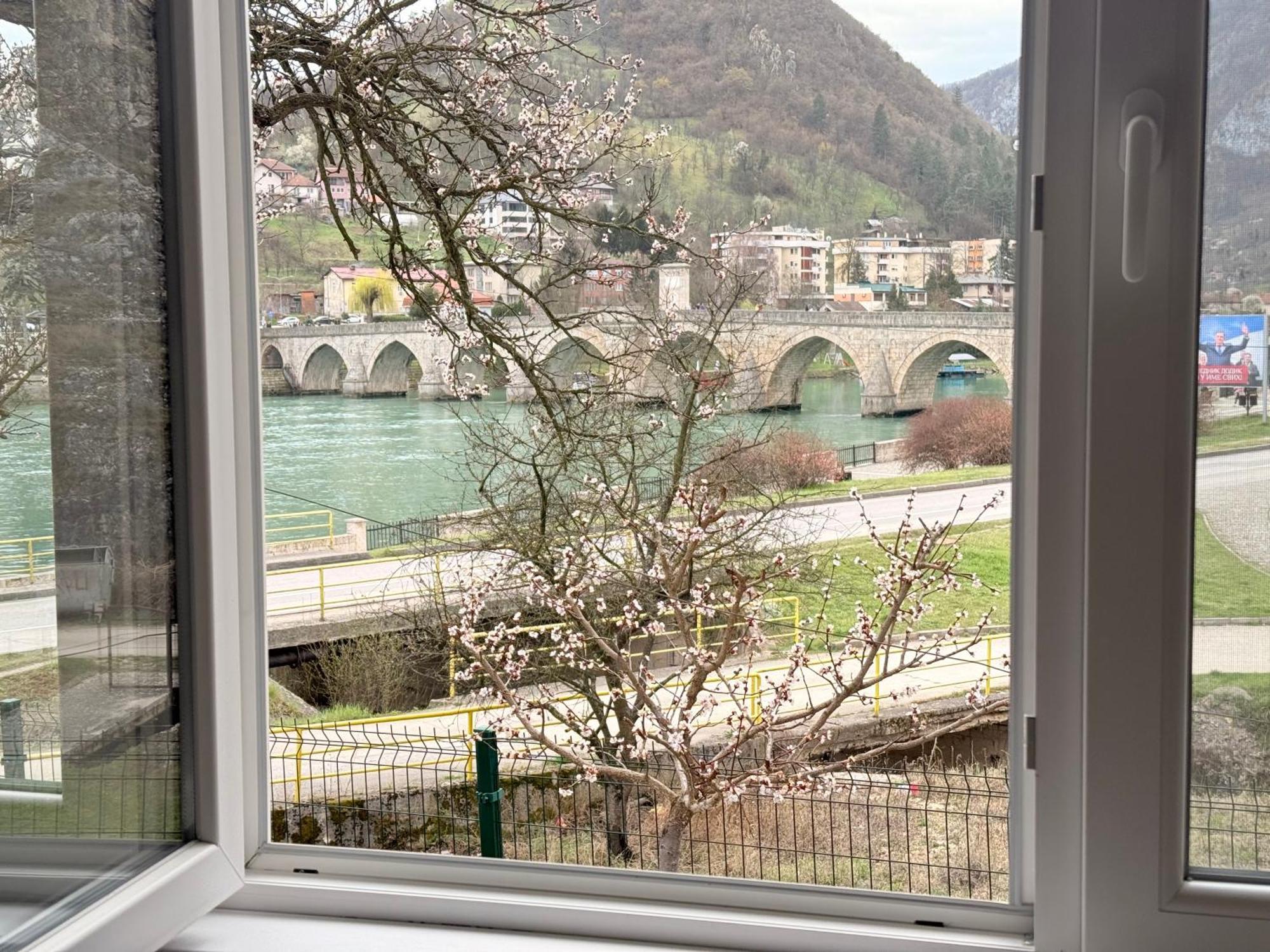 Ive Andrica 3 Appartement Višegrad Buitenkant foto